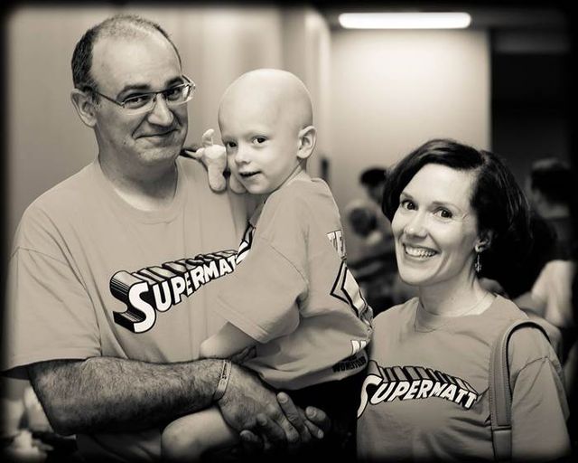 Хлопчик з раком нирок продає какао, щоб допомогти іншим дітям - фото 131896