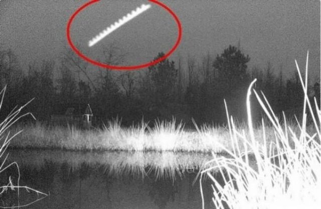 Американці сфотографували НЛО у вигляді пили - фото 138134