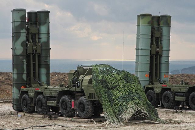 РосЗМІ опублікували фото комплексу С-400 в Криму - фото 134233