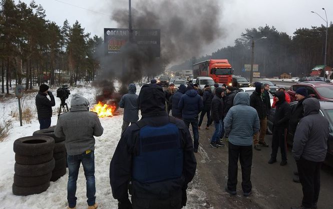 Рух на в'їздах до Києва розблоковано, – Укравтодор