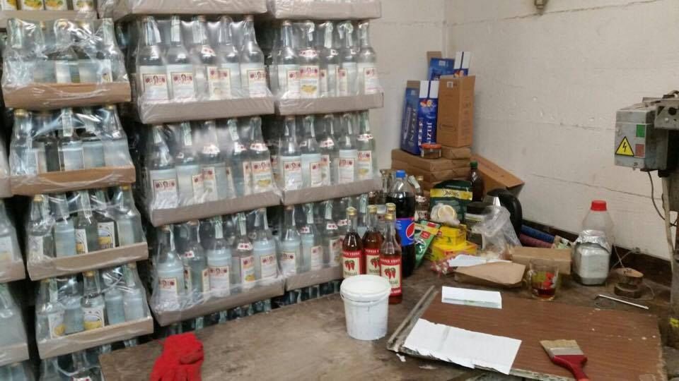 В Одесі викрили нелегальний цех з виготовлення алкоголю