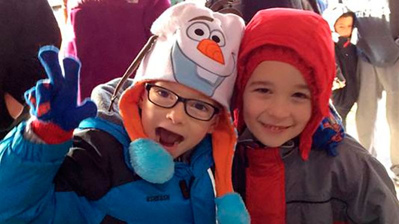 Хлопчик з раком нирок продає какао, щоб допомогти іншим дітям