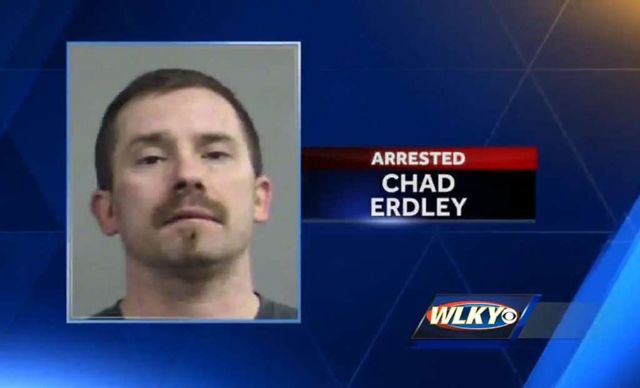 У США п'яний водій протаранив натовп пішоходів: є загиблі - фото 138278