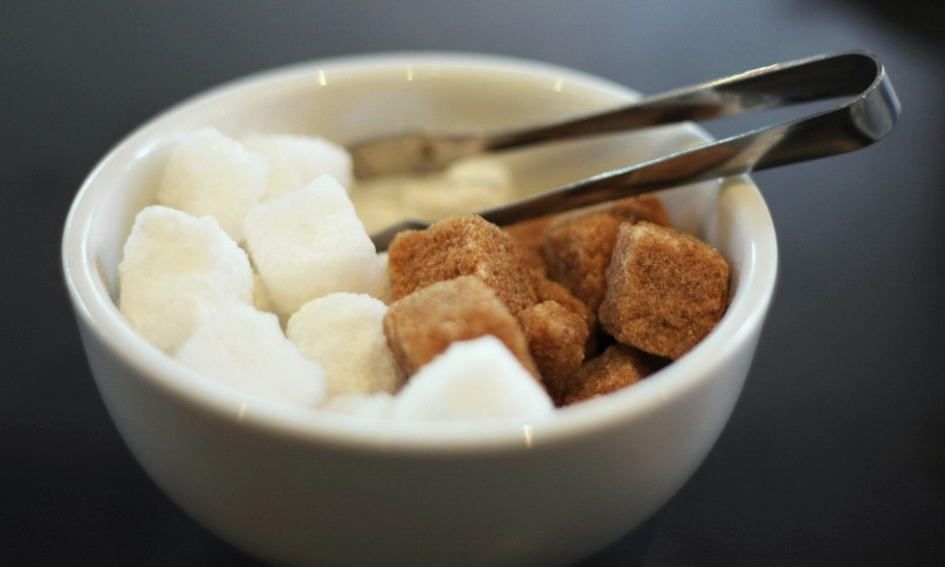 Дієтолог розповіла, чим замінити цукор