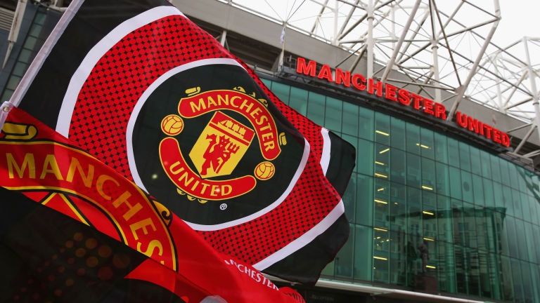 В Англії раптово спалахнув стадіон 