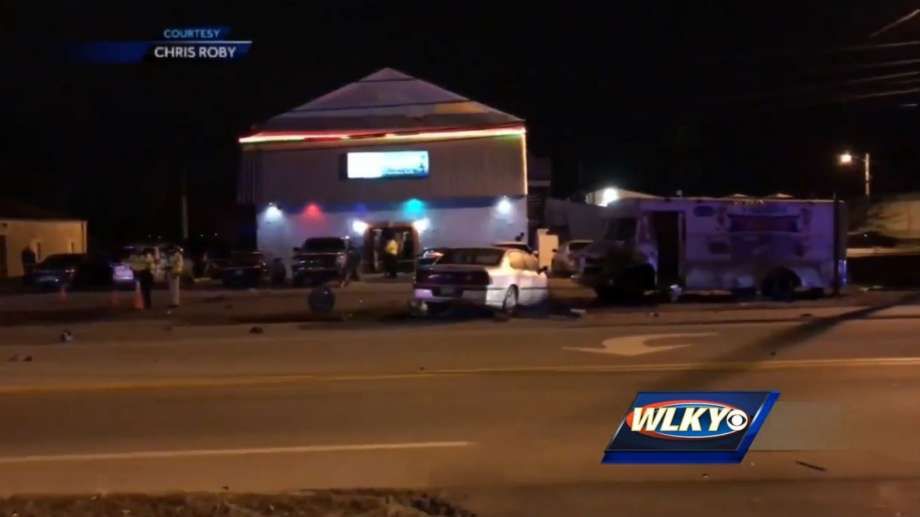 У США п'яний водій протаранив натовп пішоходів: є загиблі