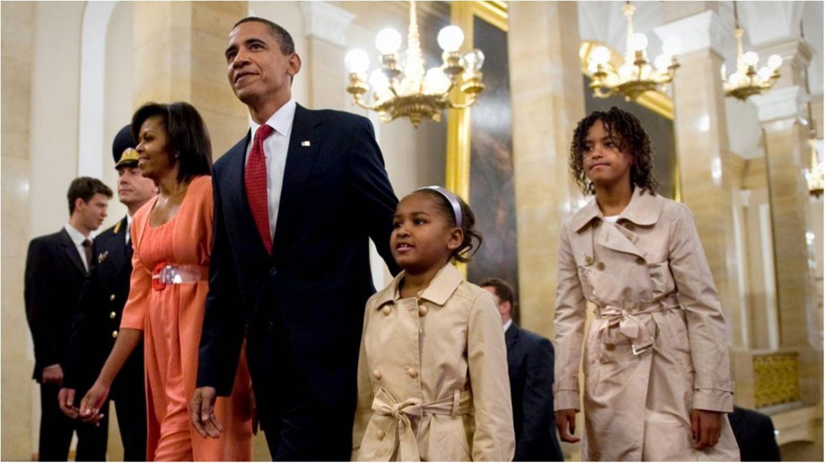 ЗМІ помітили Обаму з дружиною на острові британського мільярдера