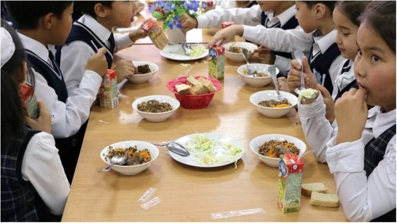 На Тайвані 500 дітей отруїлися шкільними обідами