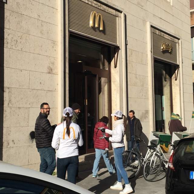  McDonald's буде платити Ватикану
 - фото 131118