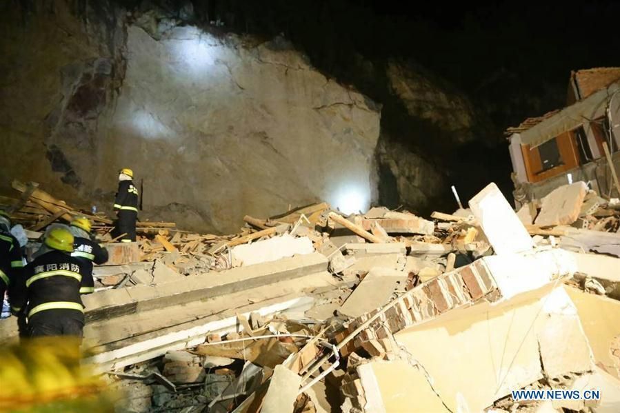 У Китаї є жертви внаслідок зсуву готелю: з'явилися фото