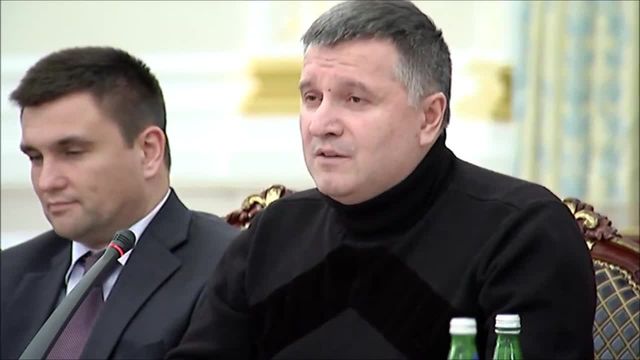 Іронія дня: Безжальна декомунізація вихідних - фото 138117