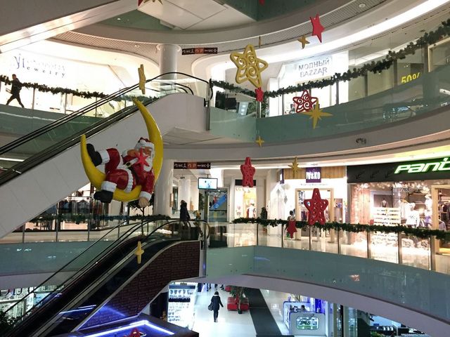 Донецьк сьогодні: нові фото окупованого міста - фото 133452