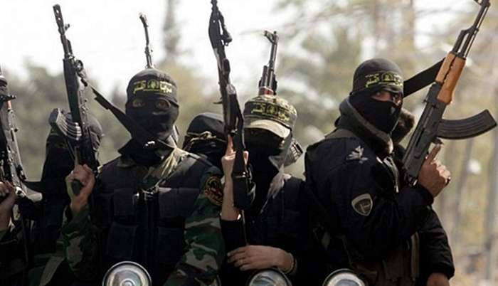 "ІД" і таліби оголосили один одному "священну війну"