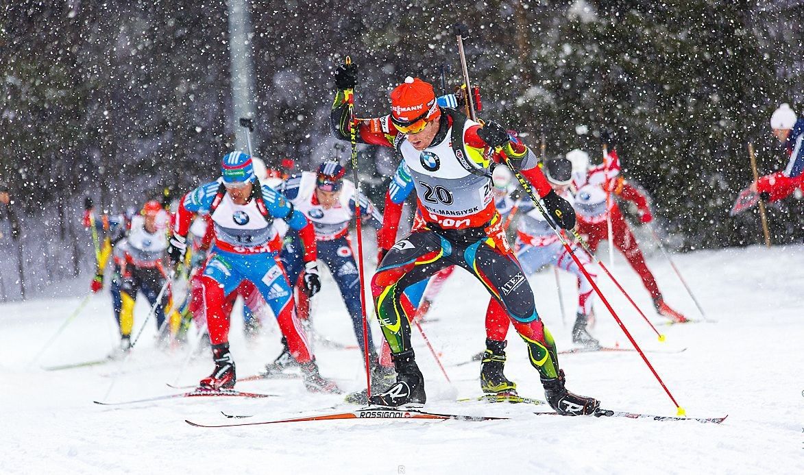 Українські біатлоністи відмовилися слухати гімн РФ: курйозне відео