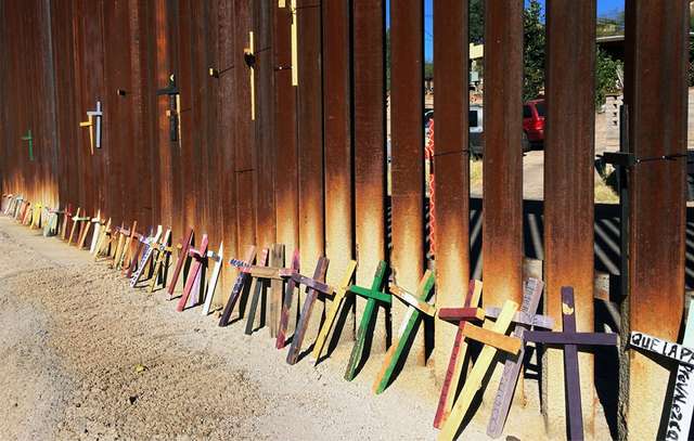 Як зараз виглядає кордон між США і Мексикою - фото 137134