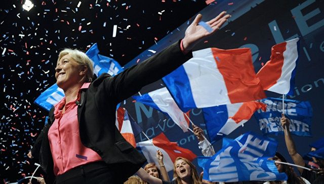 Скандальна Ле Пен зібралася з візитом до Криму