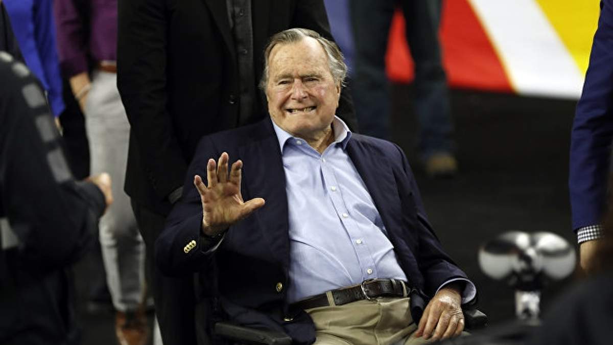 Джордж Буш-старший - фото 1