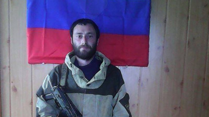 Росіянин, який топтав український прапор, втратив дві ноги