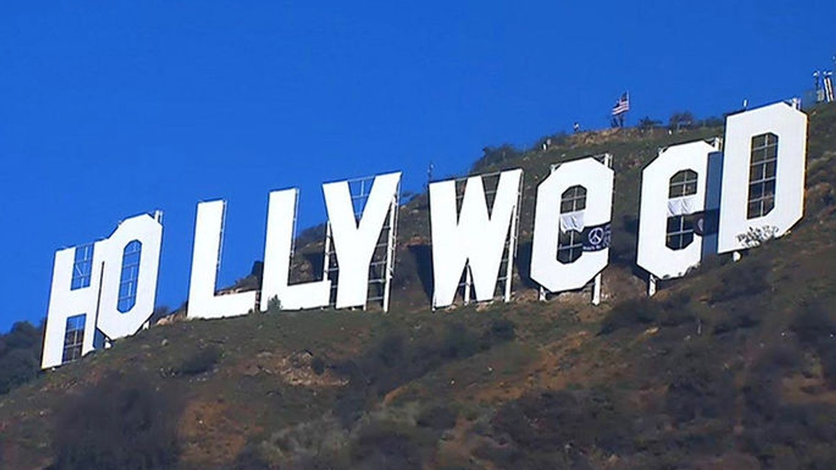 Невідомі змінили знаменитий напис Hollywood у Лос-Анджелесі: фотофакт - фото 1
