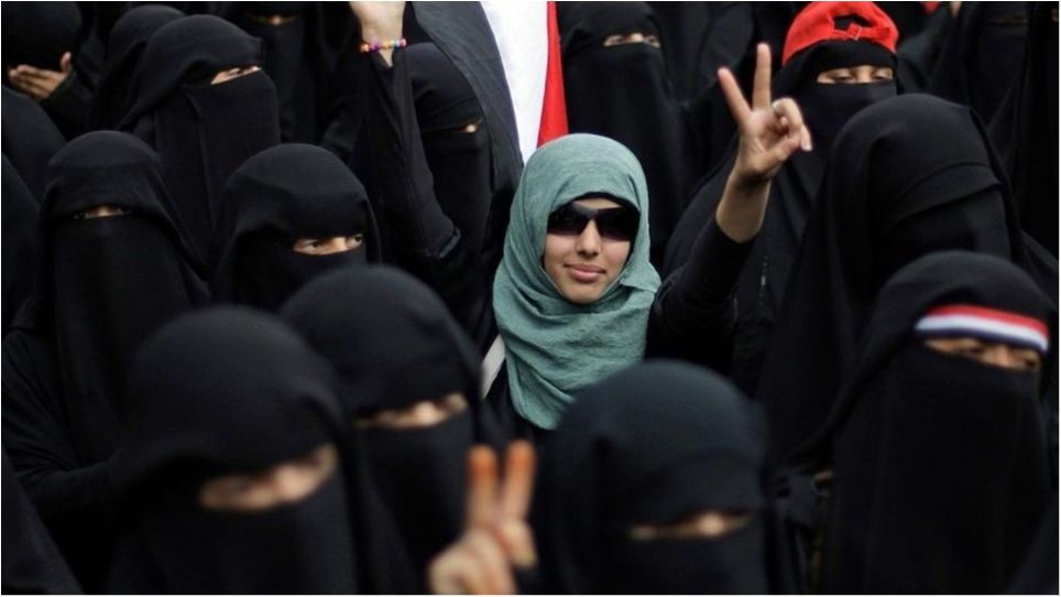 Вчені розкрили небезпеку жесту "V"