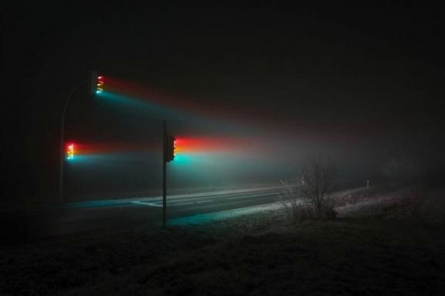 Німець показав неймовірні фото світлофорів у тумані
 - фото 131213