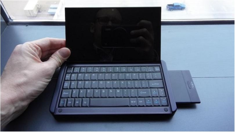 Чотири пристрої поєднали в одному ґаджеті