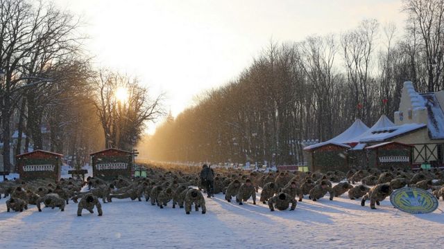 Живий літак: до #22PushupChallenge приєдналися харківські курсанти - фото 137883