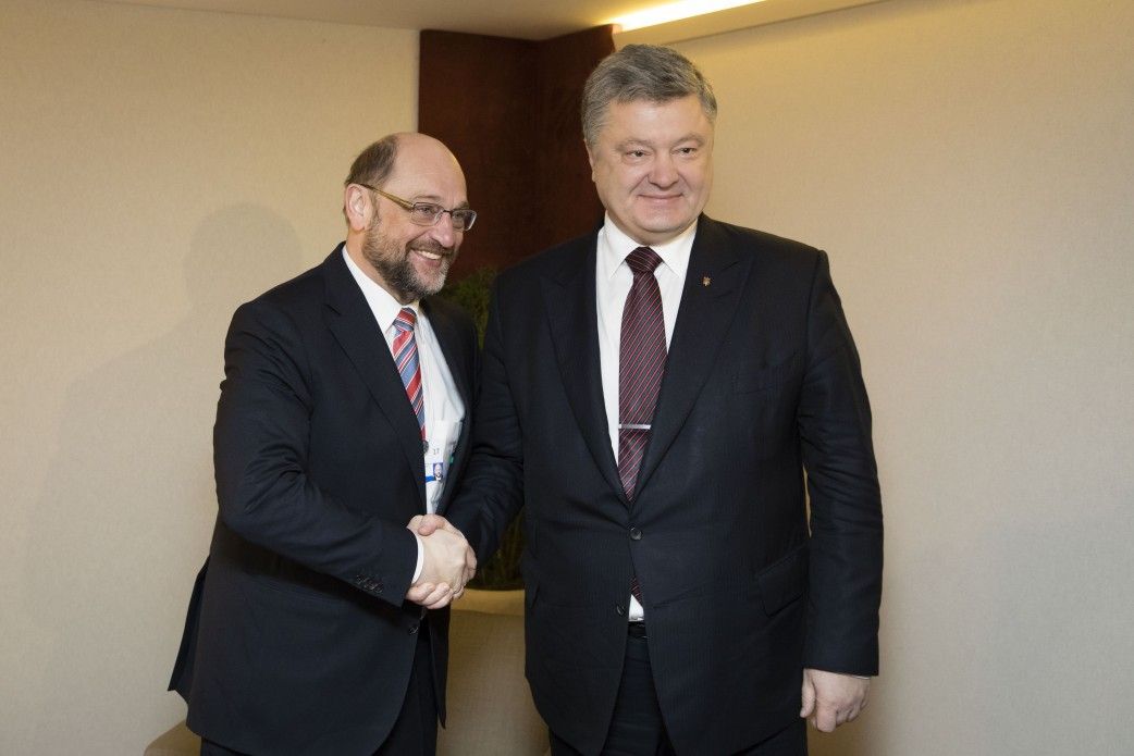 Порошенко подякував Шульцу за підтримку України