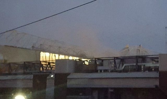 В Англії раптово спалахнув стадіон "Манчестер Юнайтед" - фото 138084