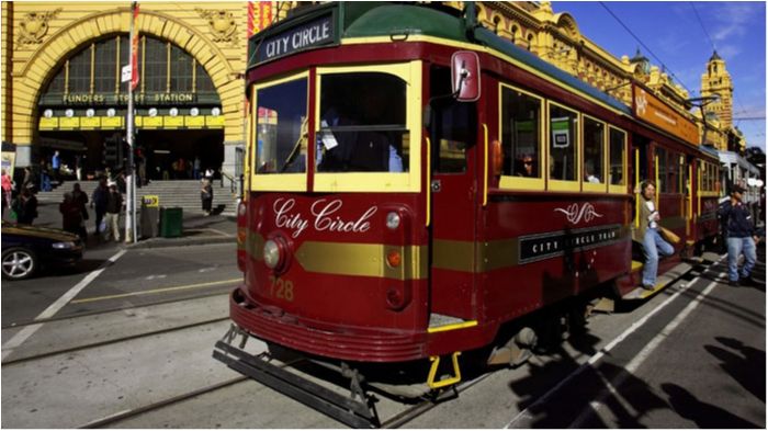 Найбільша трамвайна мережа у світі перейде на сонячну енергію