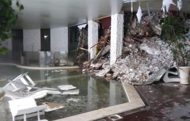 Опубліковано нові фото наслідків катастрофи в готелі в Італії - фото 135144