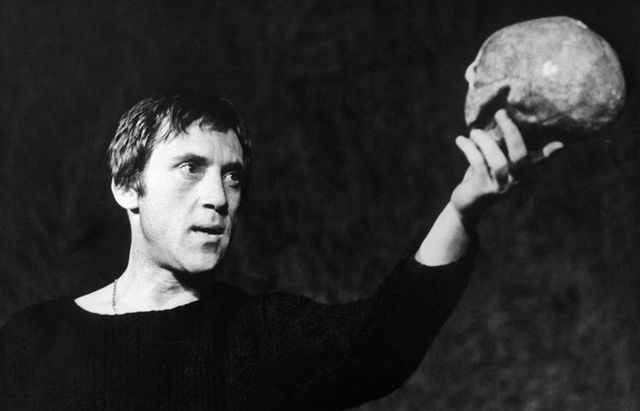 20 речей, які роблять усі люди, коли їх ніхто не бачить - фото 136872