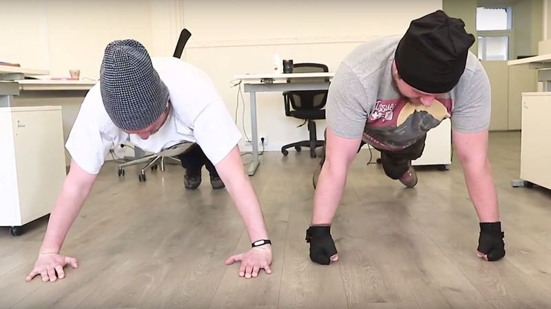 Ведучі Радіо 24 взяли участь у 22PushupChallenge