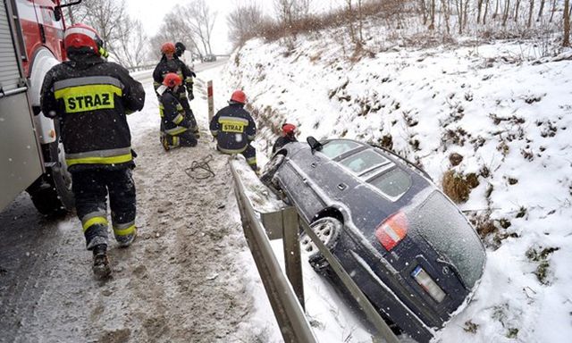 Заметілі і морози спричинили хаос і смерті по всій Європі - фото 1