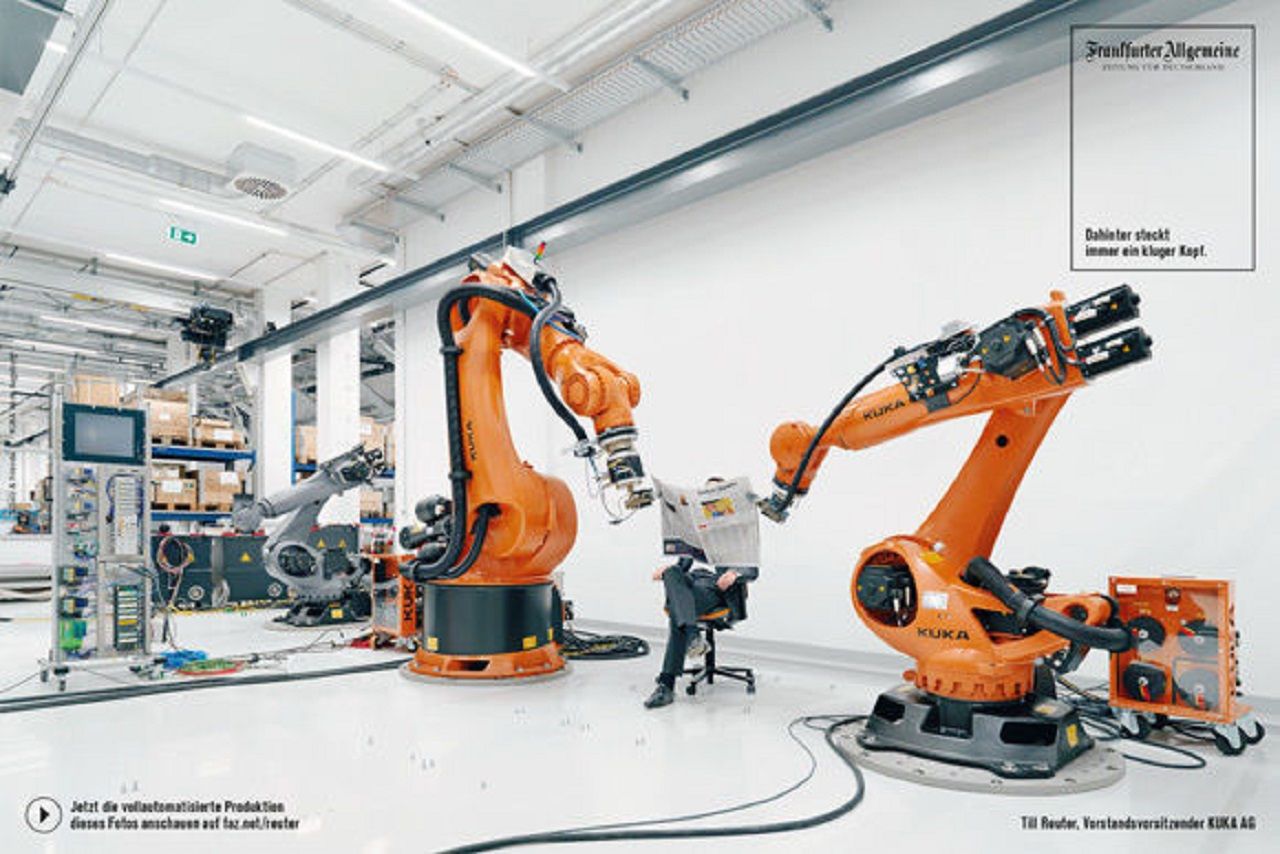 З'явилося відео, як роботи створюють рекламу