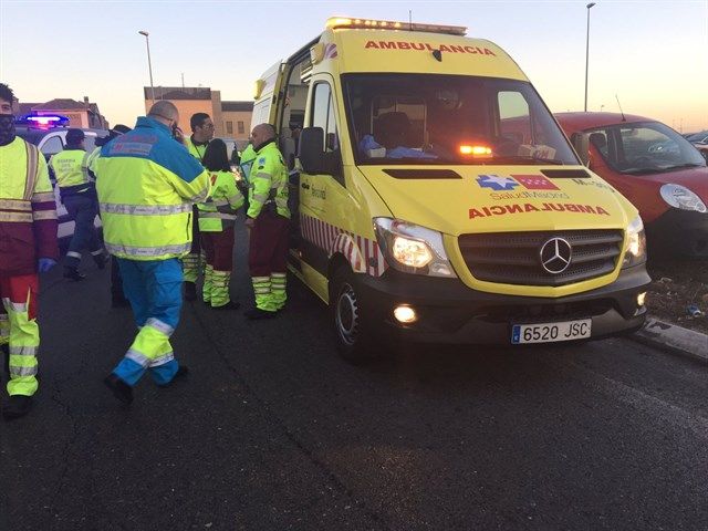 В Іспанії перекинувся автобус з дітьми: є постраждалі - фото 136725