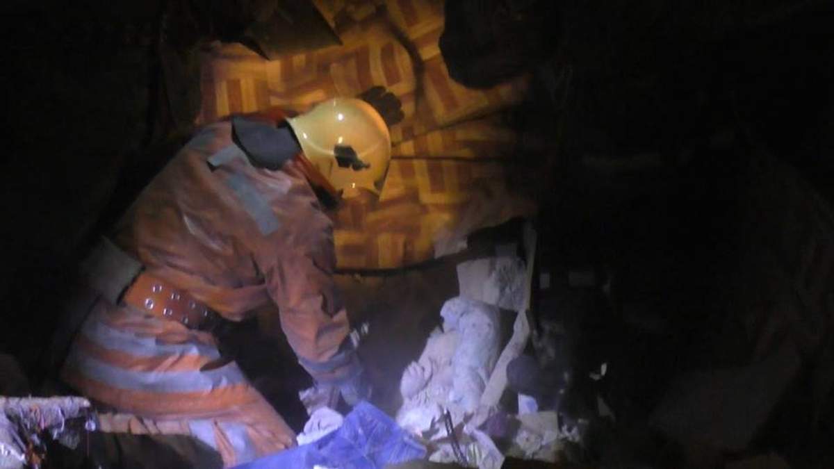 З’явилося відео наслідків вибуху в багатоповерхівці в Сумах - фото 1