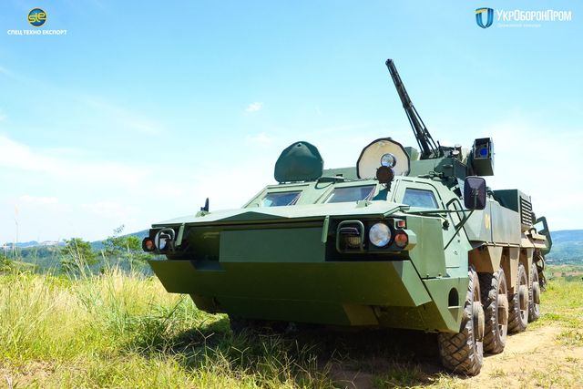 Випробування українських БТР в Індонезії: з'явилися яскраві фото - фото 136108