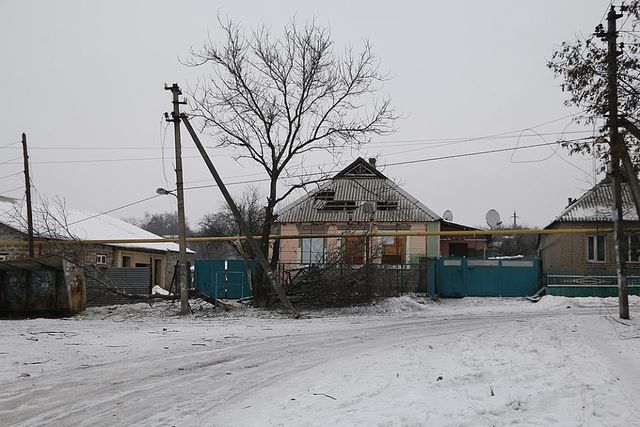 У мережі показали фото наслідків обстрілу Авдіївки - фото 139004