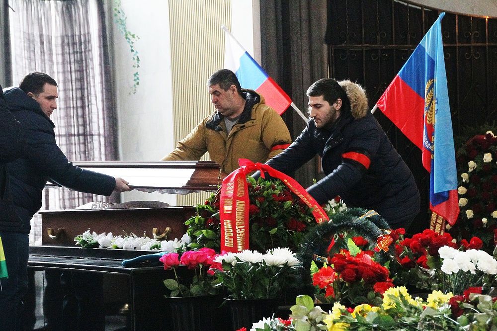 З'явилося відео з похорону першого ватажка "ЛНР" Болотова