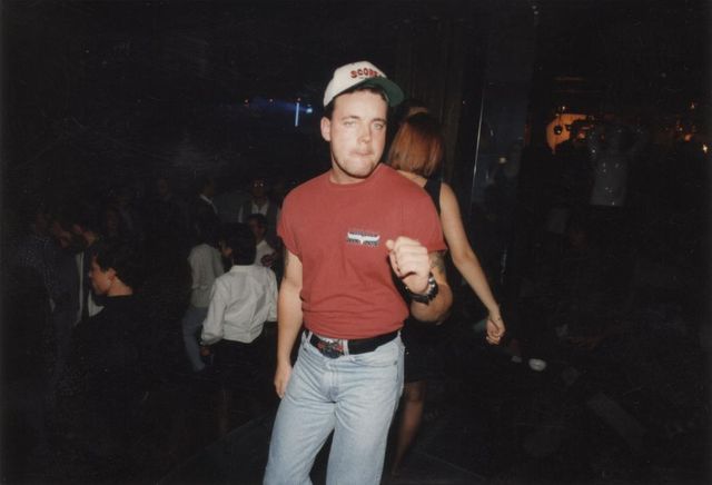 Як виглядало бурхливе життя в Італії 80-90-х років: ефектні фото - фото 144554