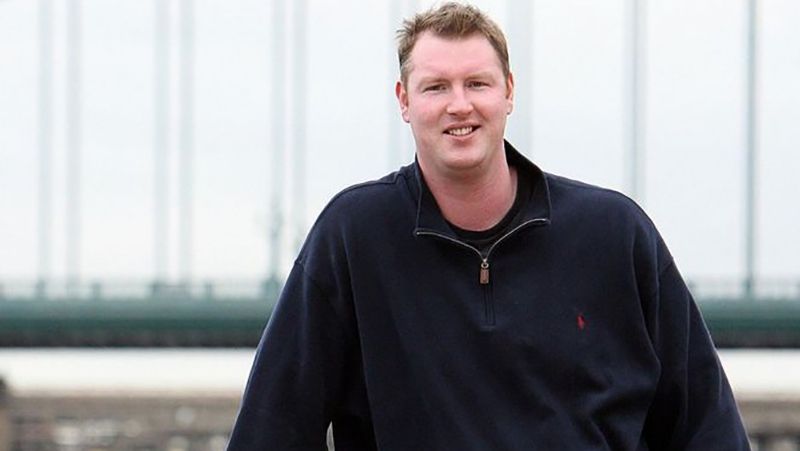 Ніл Фінглтон - фото 1