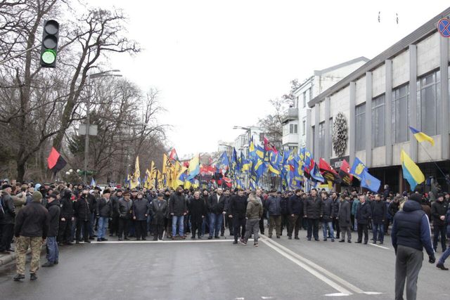 Як проходив Марш національної гідності в Києві: фоторепортаж - фото 145280