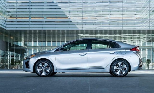 ТОП найочікуваніших електрокарів і гібридів 2017 року - фото 146326