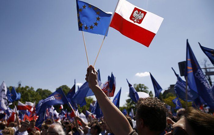 У ЄС пригрозили позбавити Польщу права голосу - фото 1