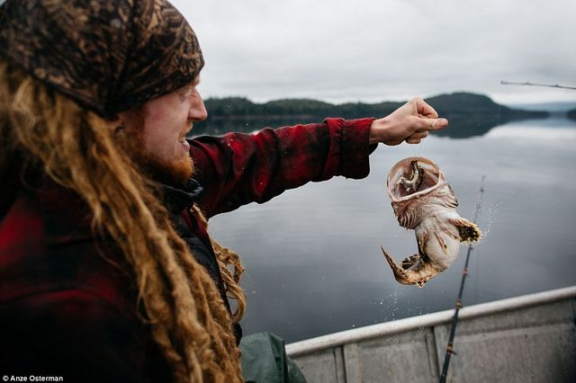 Коли навколо ні душі: вражаючі фото життя на Алясці - фото 147294