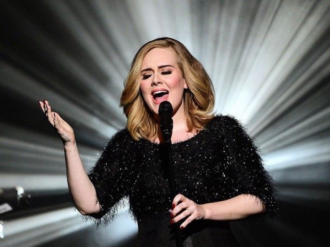 Adele назвали "музичною іконою майбутнього"