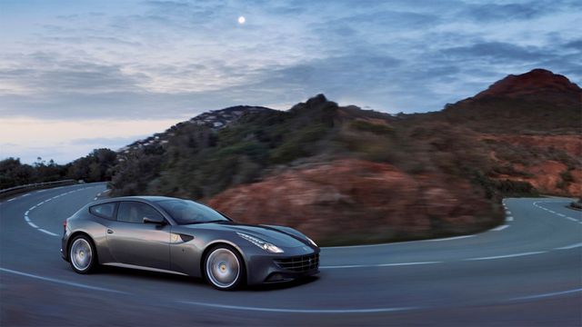 Ferrari GTC4 Lusso - фото 139625