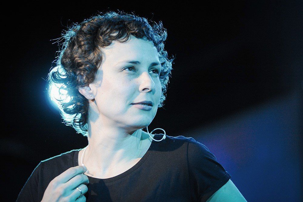 YouTube заблокував кліп одіозної російської співачки про Гіві і Моторолу