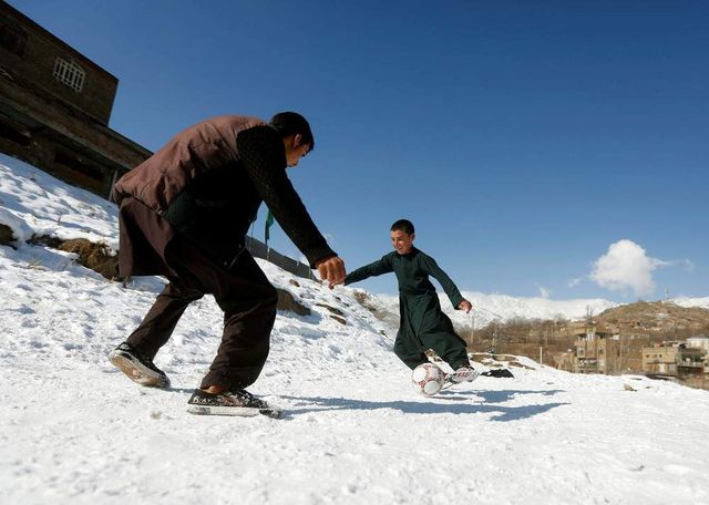 Звичайні будні мешканців Афганістану: вражаючі фото - фото 143658